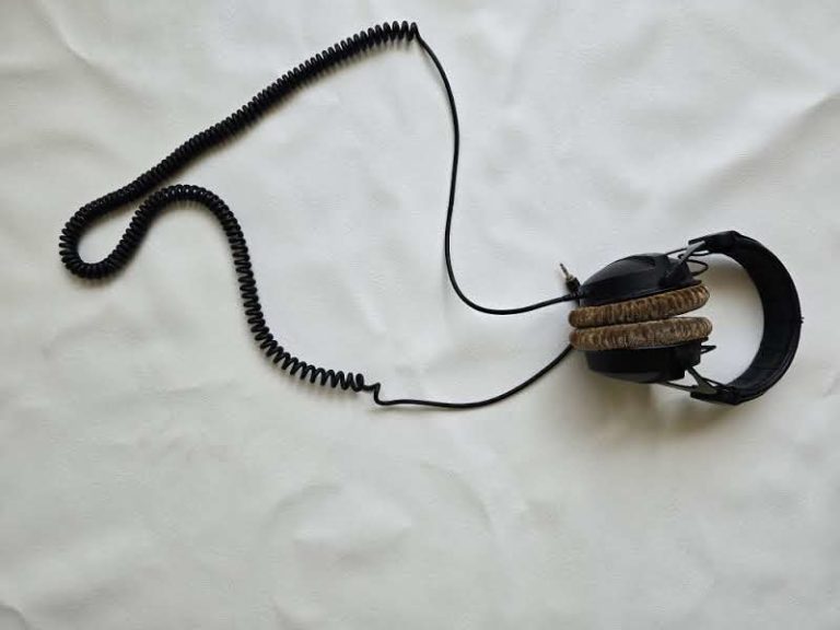 Beyerdynamic DT 770 PRO (250 Ohm) Review - Closed Back Headphones