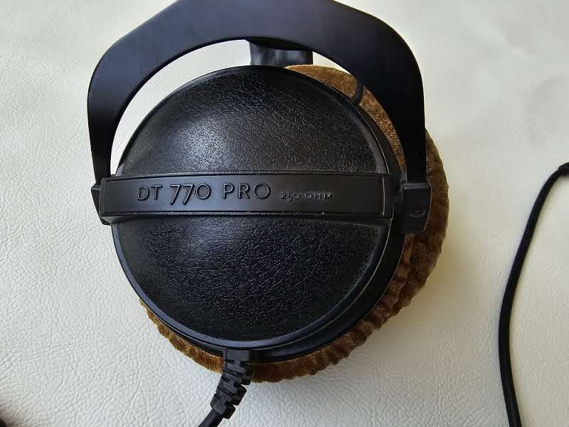 Beyerdynamic DT 770 PRO (250 Ohm) Review - Closed Back Headphones