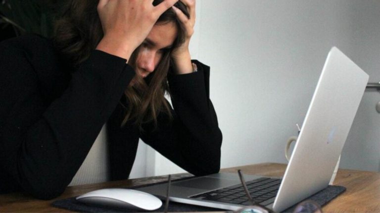 Windows 11 Drops Mail and Calendar Apps: Embracing Outlook Exclusivity Forces Users into a Unified Experience